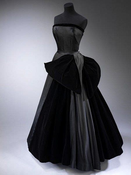 dior black swan dress|Cygne Noir (Black Swan) .